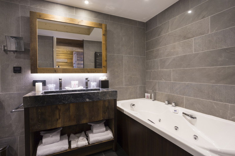 Salle de bain Hôtel Alparena**** & Spa - © Les Balcons Salle de bain Hôtel Alparena**** & Spa