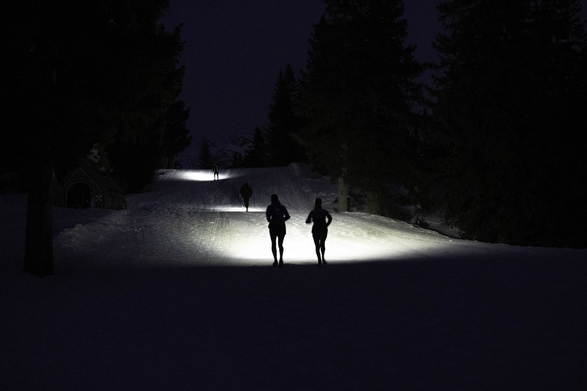 jeu d'ombre sur la piste jeu d'ombre sur la piste
