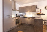 cuisine-appartement-roc-noir-RIT011-residence-miravidi-la-rosiere