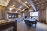 _lv_images__lot_0074061495_01_4992026