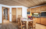 cuisine-appartement-CRYS2-chalet-le-crystal-la-rosiere