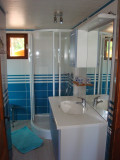 salle-de-bain-2-appartement-GL027-chalet-la-chancelle-la-rosiere
