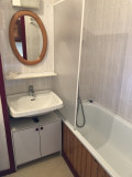 salle-de-bain-studio-LB003-la-louie-blanche-la-rosiere-vue-2