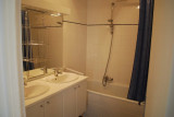 salle-de-bain-appartement-CV012-les-chavonnes-la-rosiere