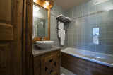 salle-de-bain-2-appartement-APT12A14-chalet-le-refuge-la-rosiere