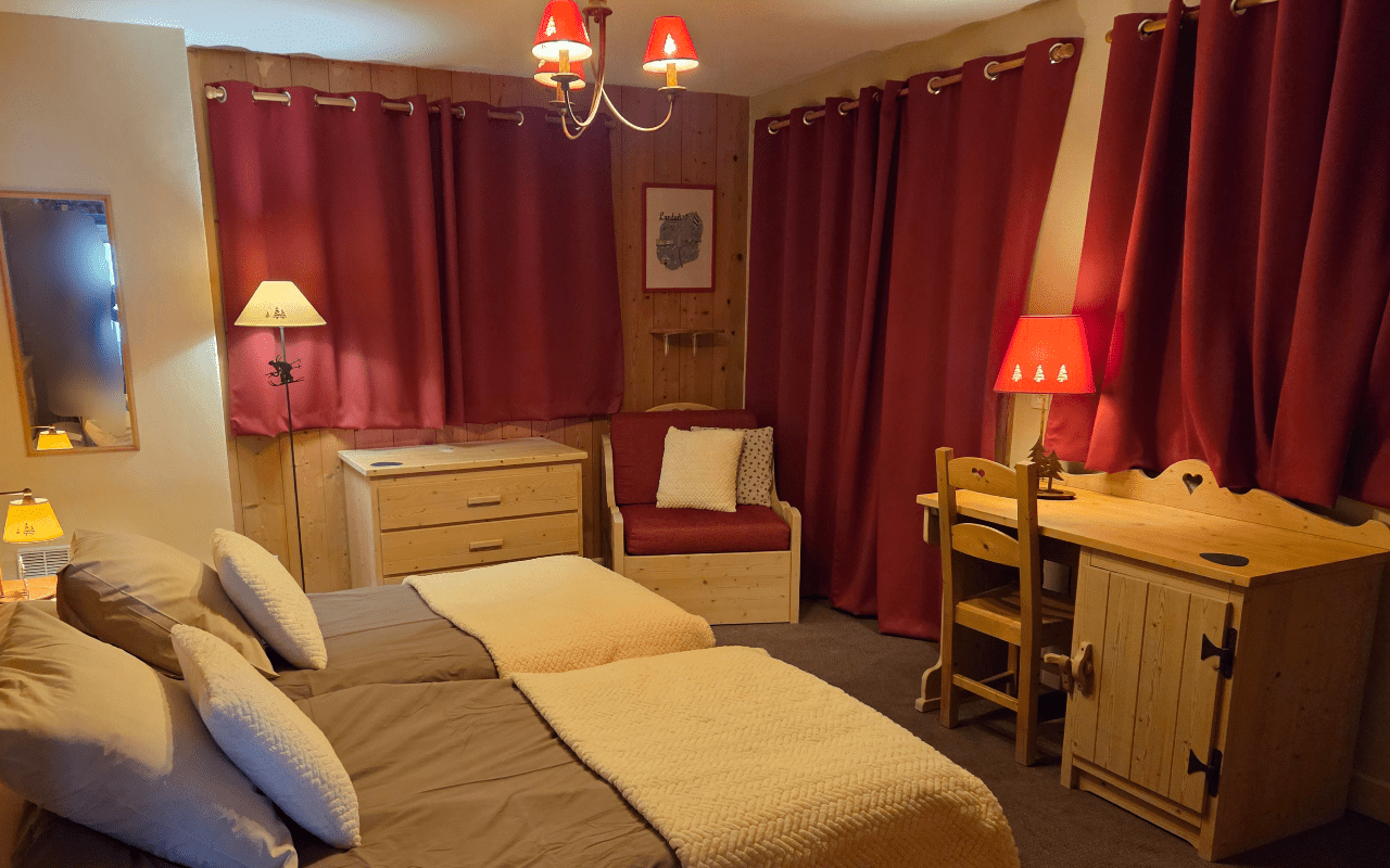 Room 519742-1219182