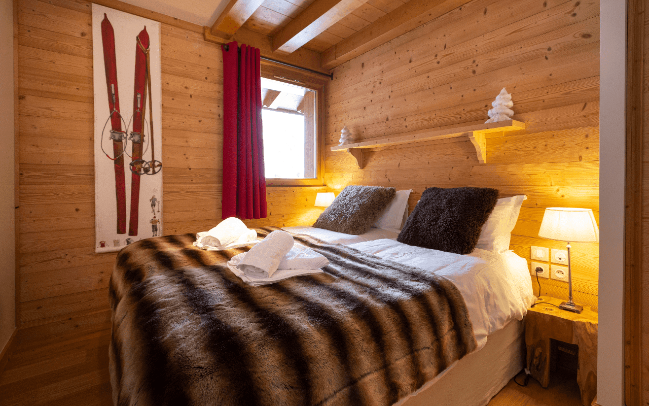 Room 202770-551333 Room 202770-551333