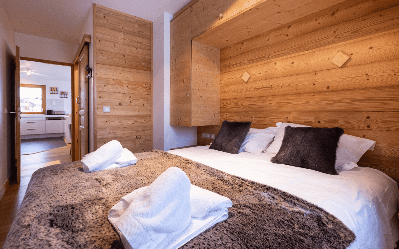 Room 202768-551329 Room 202768-551329