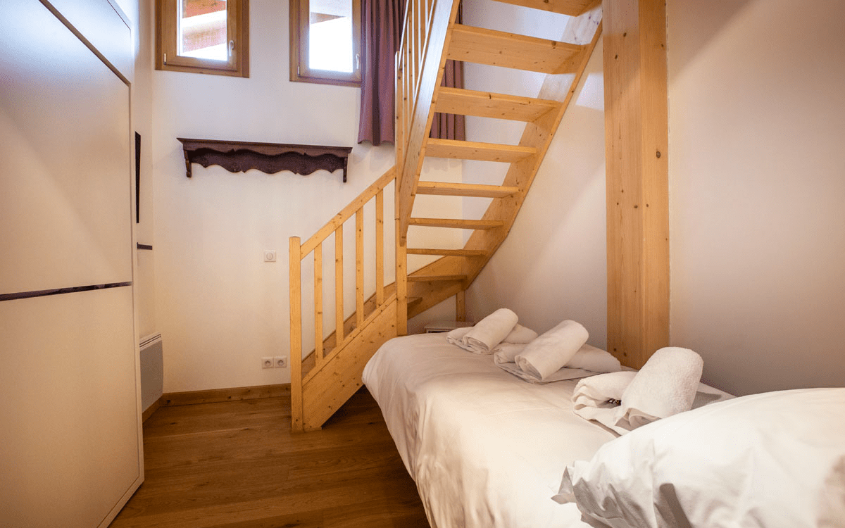 Room 202763-551323 Room 202763-551323