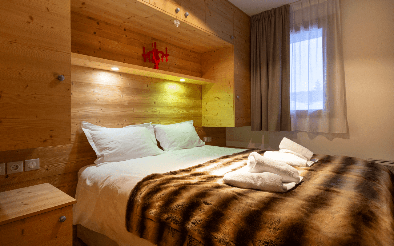 Room 202764-551324 Room 202764-551324