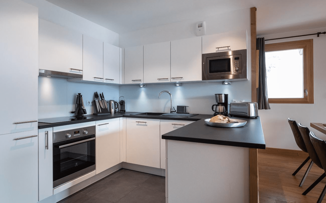 Room 202745-551301 Room 202745-551301