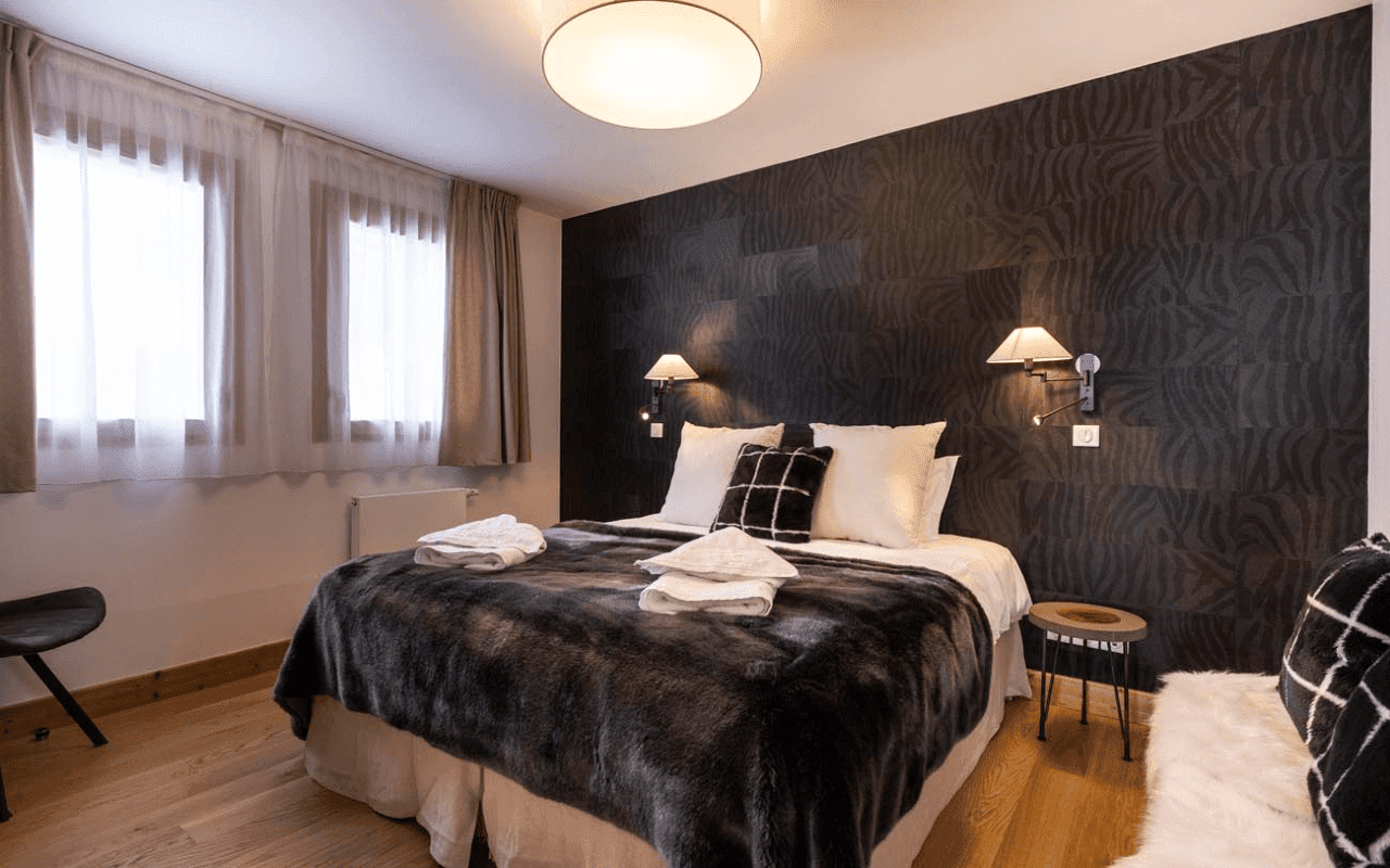 Room 202756-551314 Room 202756-551314