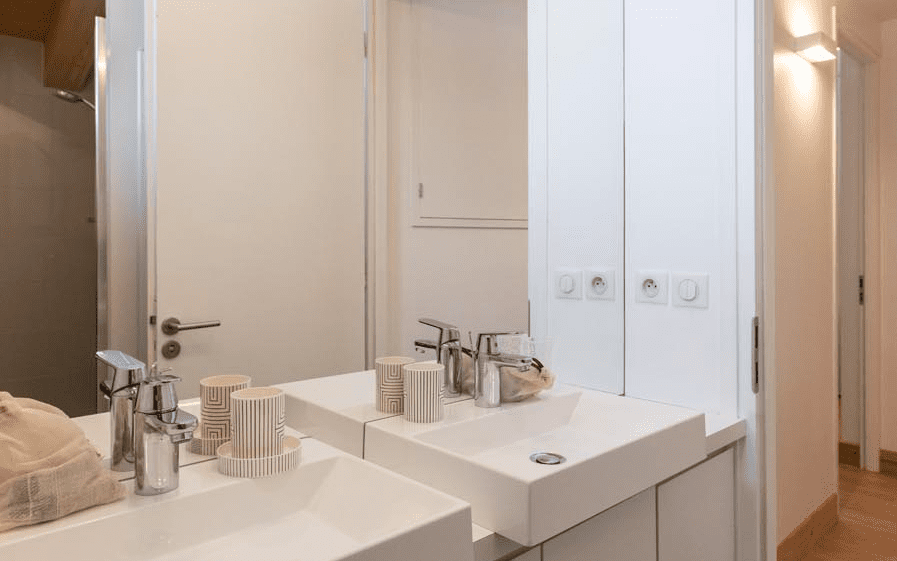 Room 441468-1040098 Room 441468-1040098