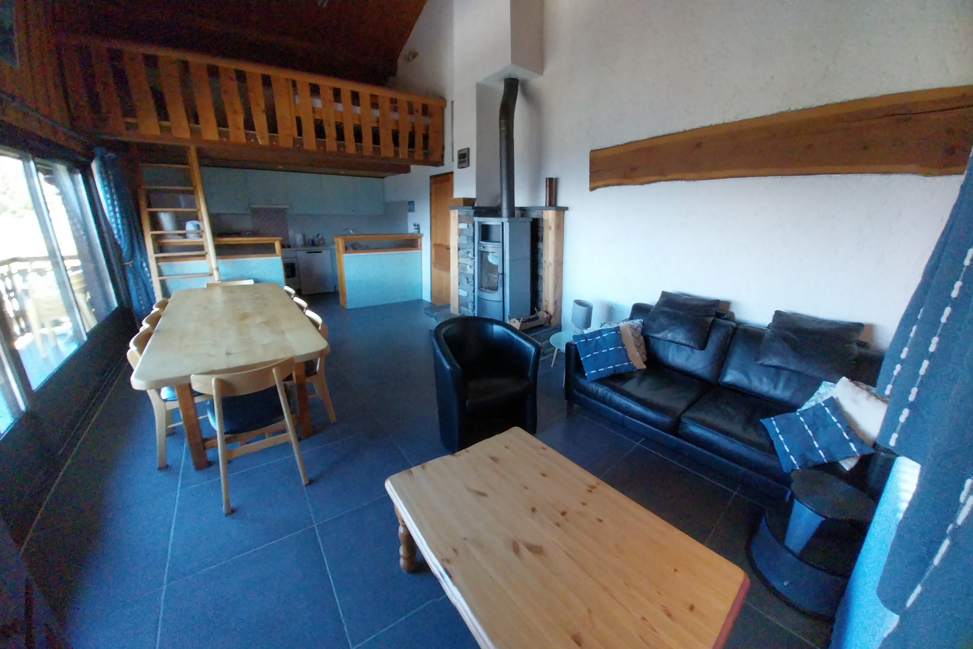 sejour-et-cuisine-appartement-GL027-chalet-la-chancelle-la-rosiere