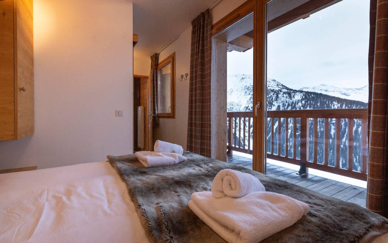 Room 202768-551329 Room 202768-551329