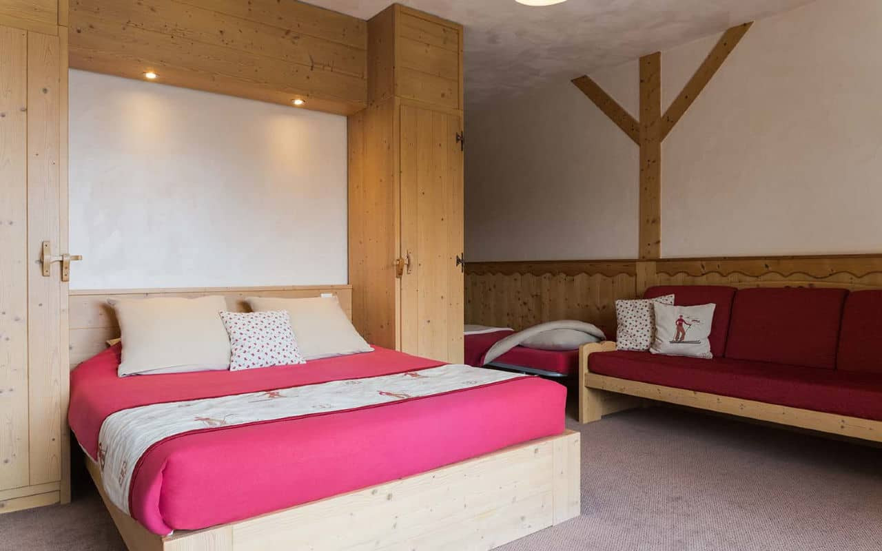 Room 85438-240232 Room 85438-240232