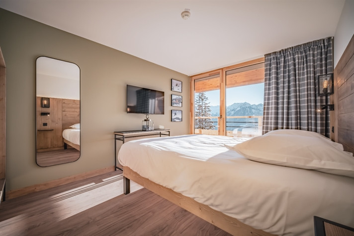 Photo 4 Photo 4