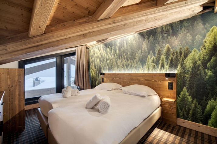 Photo 7 Photo 7