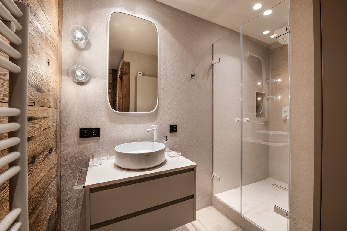 _clients_227370002_photos_235k_3430420