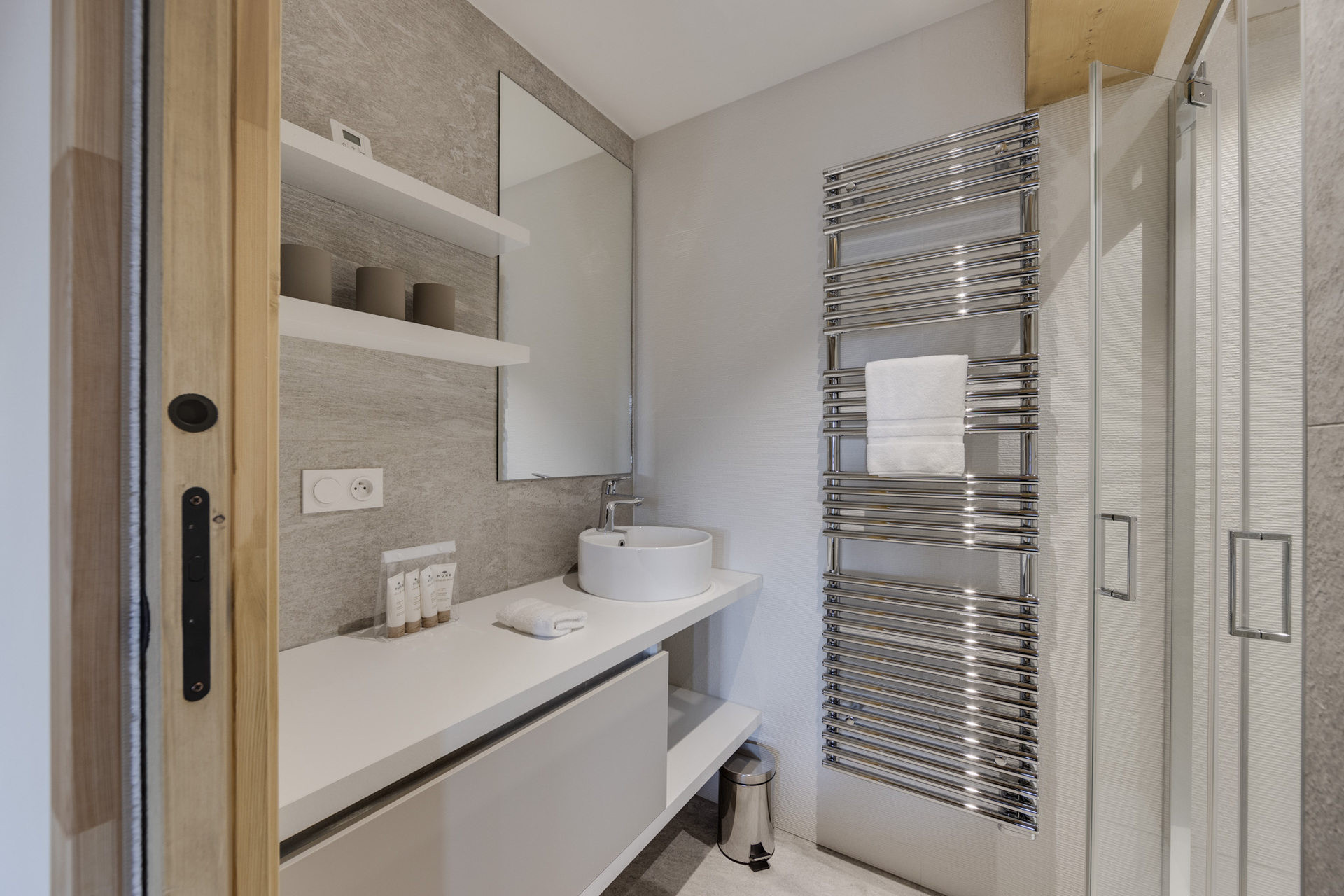 _lv_images__lot_0074061833_08_4536175