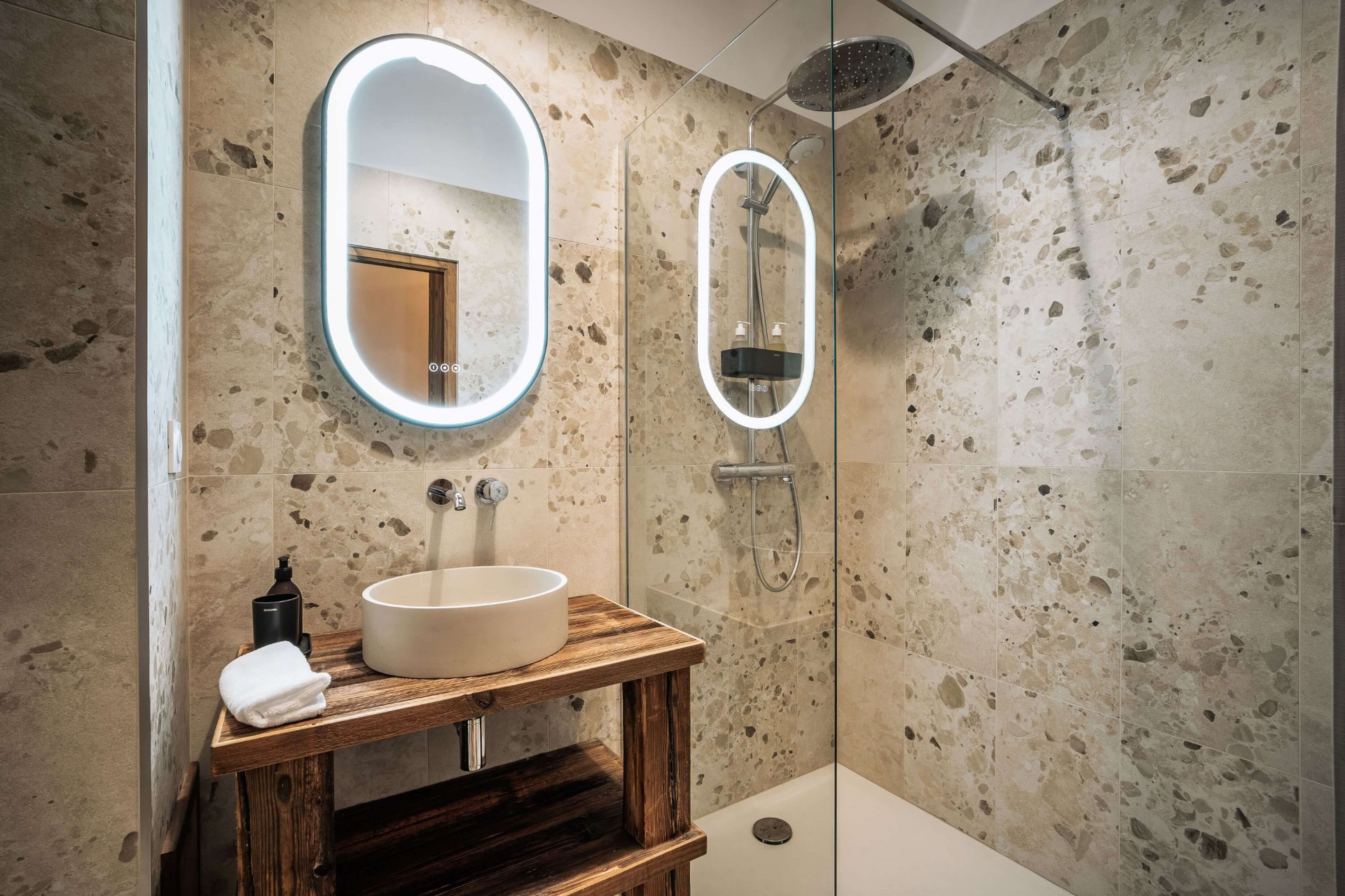 chalets-de-marie-chalet-2-5-4092001 chalets-de-marie-chalet-2-5-4092001