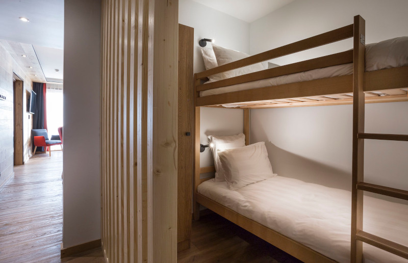 Chambre cabine Suite Supérieure Famille 52m² chambre cabine suite superieure famille hotel alparena la rosiere