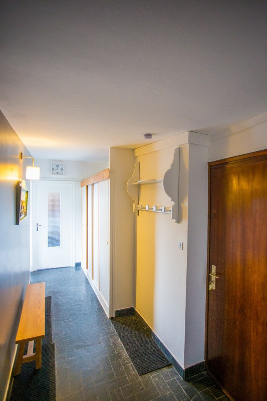 couloir-appartement-cv030-les-chavonnes-la-rosiere