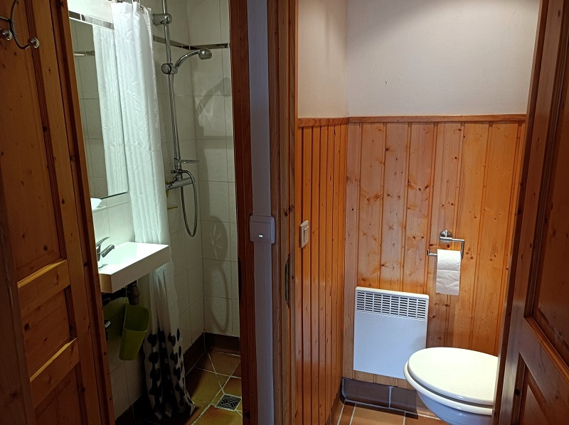 Douche et toilettes, Appartement rez-de-jardin, Chalet Les Myriades, La Rosière