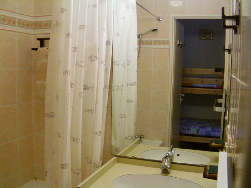 salle-de-bain-studio-VN107-la-rosiere