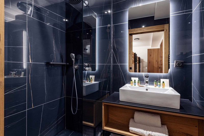 la-rosiere-appartement-3-salle-de-bain-richard-roberts-3-3479940