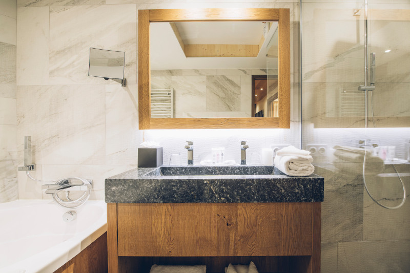 Salle de bain Chambre Excellence 30m² la rosiere hotel alparena chambre excellence salle de bain