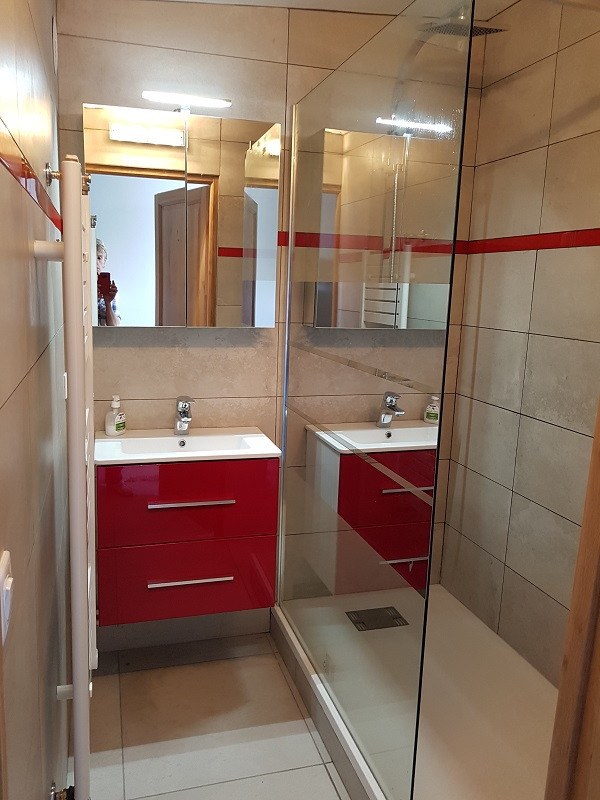 salle-de-bain-appartement-CV31-les-chavonnes-la-rosiere