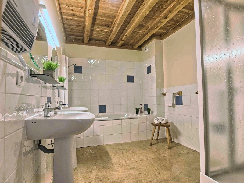 Salle de bain, appartement TABARNAK, Le Schatzi, La Rosière