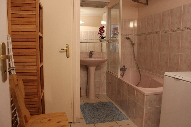 Salle de bain 2, Appartement BUG4, Le Bugatti, La Rosière, vue 1