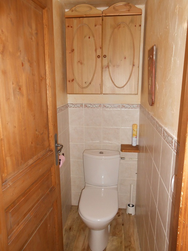 Toilettes, Appartement VA001, Les Chalets du Valaisan, La Rosière, vue 1