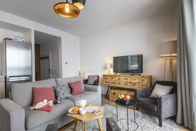 sejour-appartement-4-pieces-le-hameau-de-barthelemy-la-rosiere-vue-2