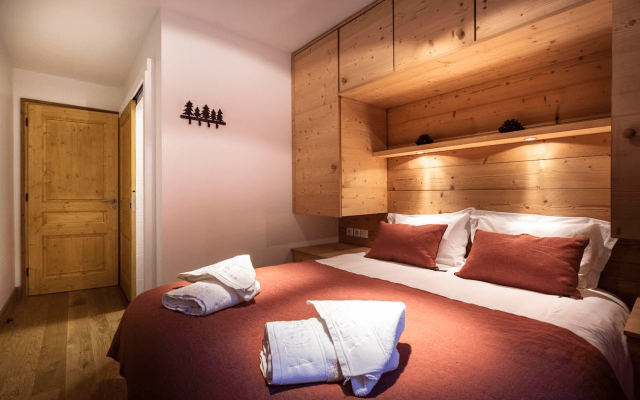 Room 202751-551308 Room 202751-551308