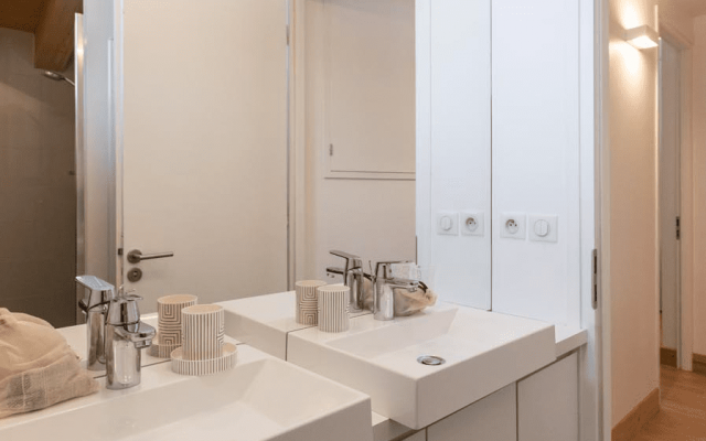 Room 441468-1040098 Room 441468-1040098