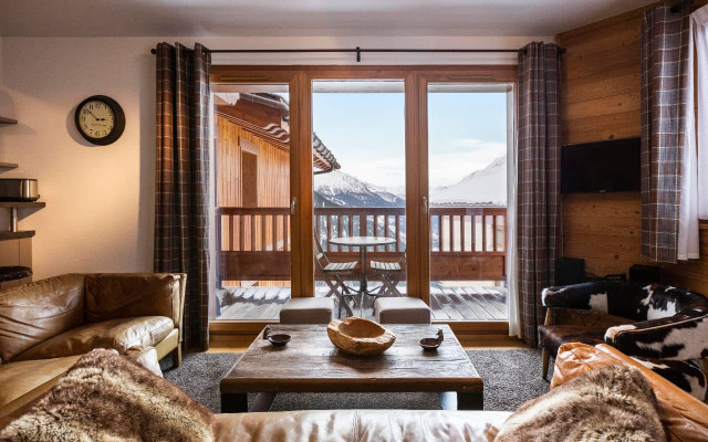 Room 202769-551331 Room 202769-551331