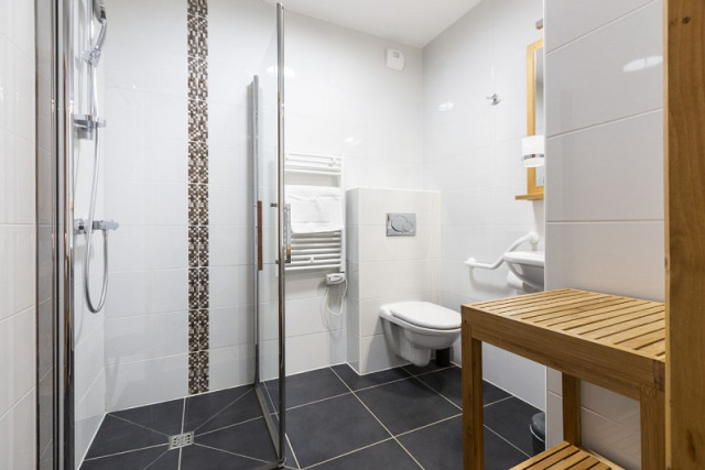 Salle de bain chambre 4, Appartement Primavera RIT010, Résidence Miravidi, La Rosière salle-de-bain-chambre-4-appartement-primavera-RIT010-residence-miravidi-la-rosiere