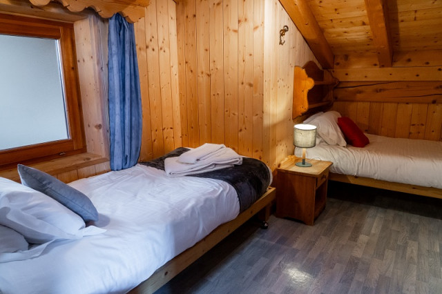 Chambre 2, Appartement Charlotte, Chalet l'Ourson, La Rosière