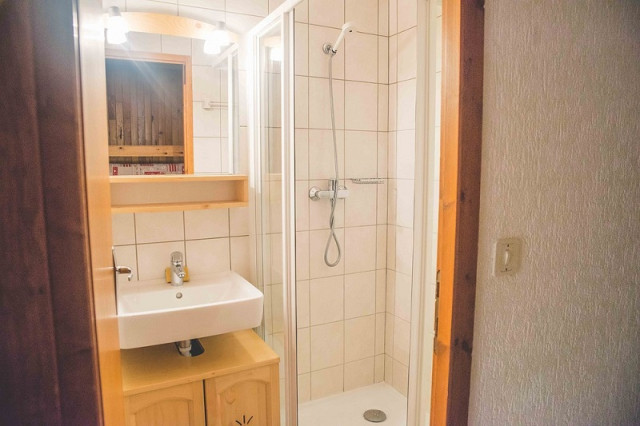 Salle de bain, Studio 4, Chalet Les Clarines, La Rosière Salle de bain, Studio 4, Chalet Les Clarines, La Rosière