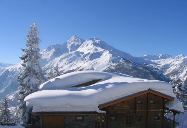 Extérieur hiver entrée, Chalet Les Clarines, La Rosière