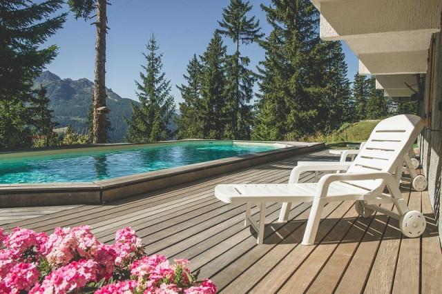 piscine-chalet-les-clarines-la-rosiere