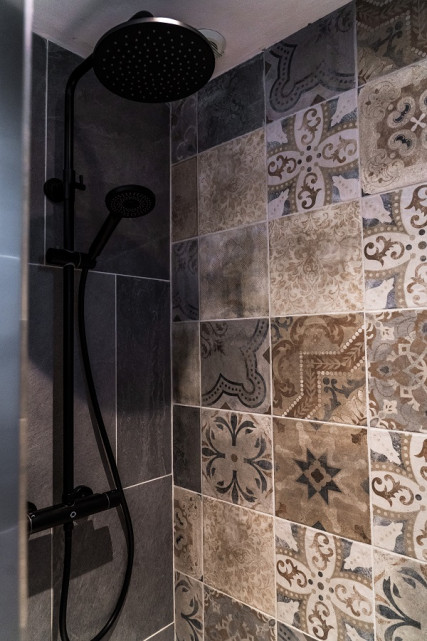 Douche, Salle de bain 4, Appartement Amelia, Chalet l'Ourson, La Rosière