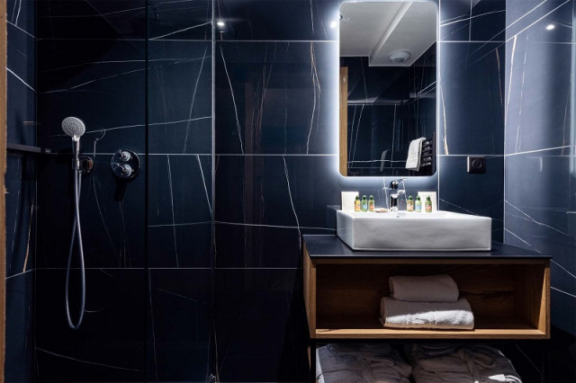 la-rosiere-appartement-4-salle-de-bain-richard-roberts-2-3479957