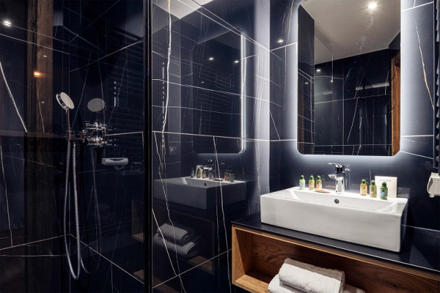 la-rosiere-appartement-5-salle-de-bain-richard-roberts-1-3479975