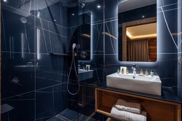 la-rosiere-appartement-5-salle-de-bain-richard-roberts-2-3479976