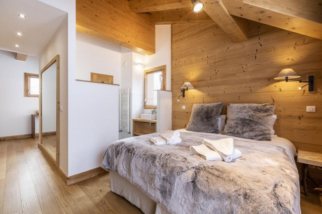 Chambre 1, Appartement Rose des Alpes RIT008, Chalet Grivola, La Rosière chambre-1-appartement-rose-des-alpes-RIT008-chalet-grivola-la-rosiere