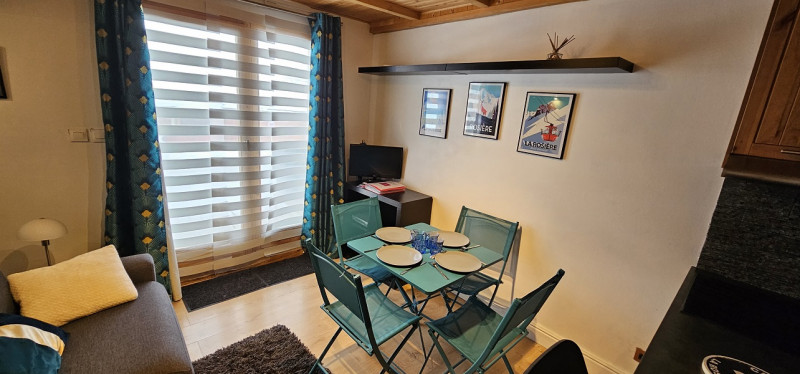 Séjour, Studio HR111, Les Hauts de La Rosière, La Rosière, vue 4 sejour-studio-hr111-les-hauts-de-la-rosiere-vue-4
